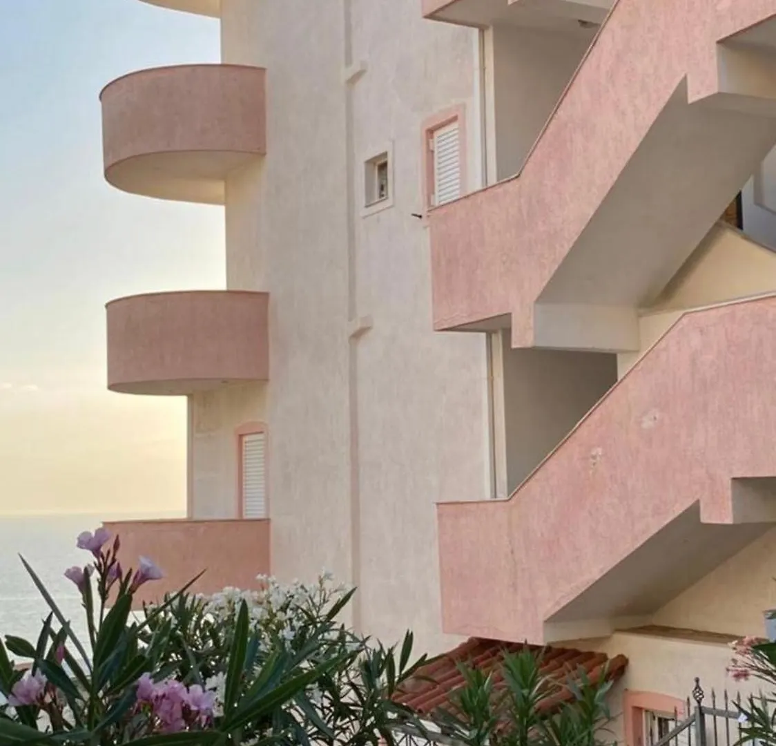 アパート Villa Tani 2 In The City Of Saranda Is Located On Panorama Street Below The Lekursi Castle