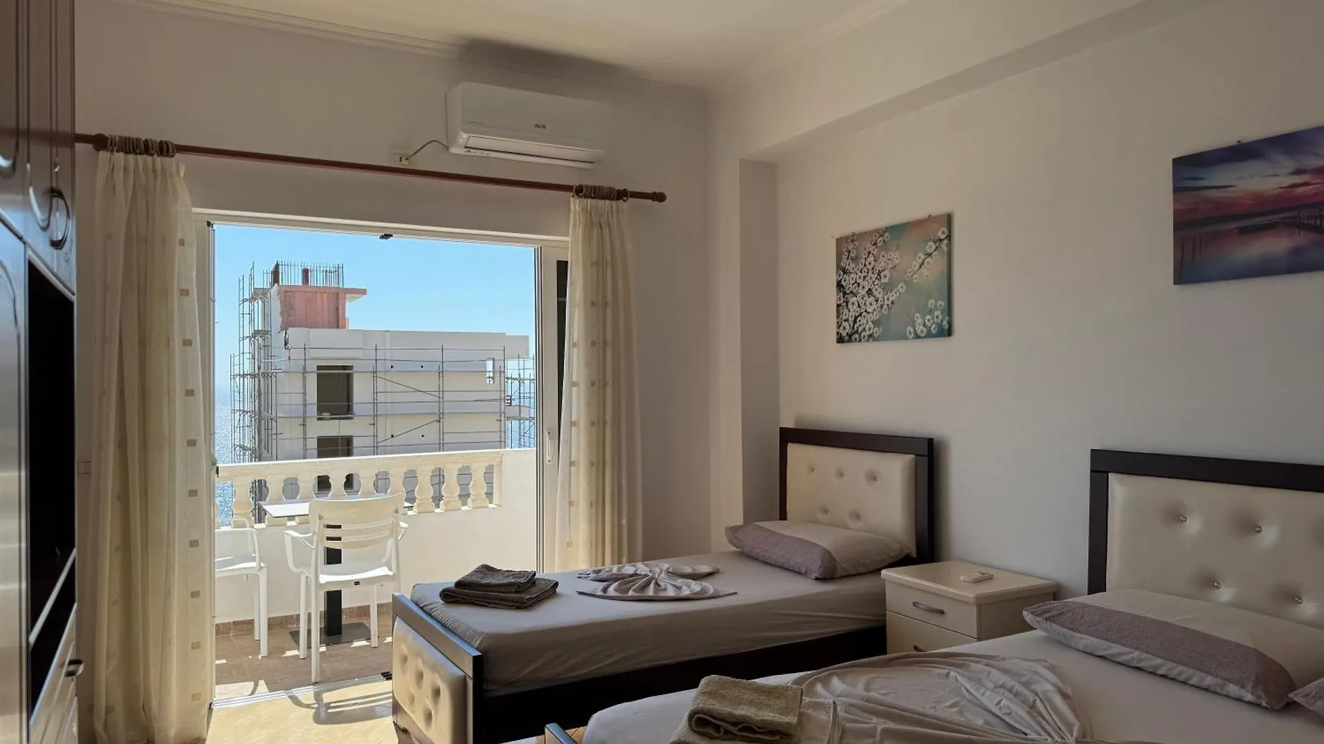 Villa Tani 2 In The City Of Saranda Is Located On Panorama Street Below The Lekursi Castle Sarandë